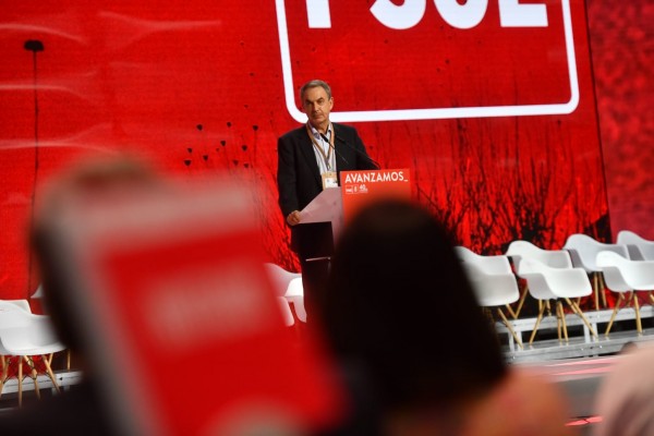 Zapatero apuesta por el abolicionismo y Felipe González reivindica el feminismo 