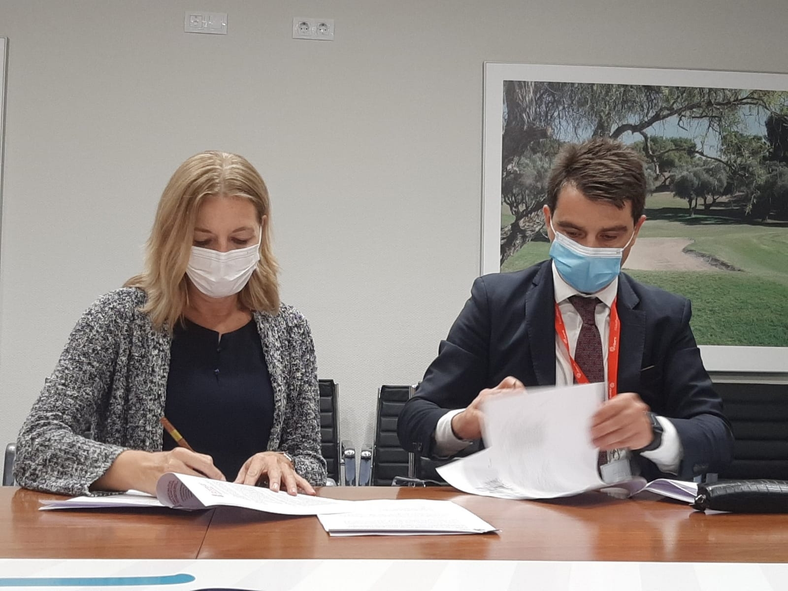 Ribera y Sanidad formalizan el traspaso del Departamento de Torrevieja a la gestión pública