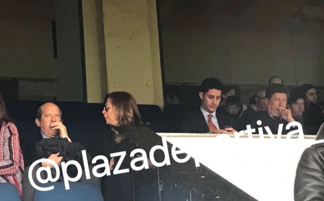 Manuel Llorente acudió al palco del Vicente Calderón