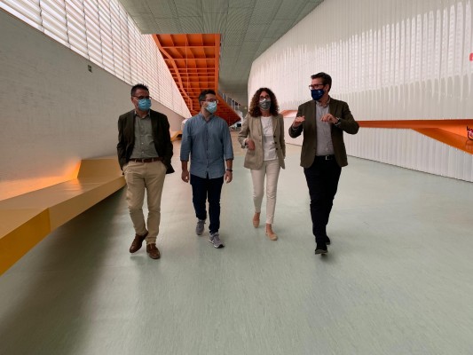 La Diputación creará una comisión para acelerar los centros de congresos de Alicante y Elche 
