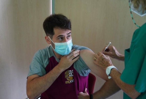 Sanidad retoma el próximo viernes la vacunación sin cita previa en el CC Salera 