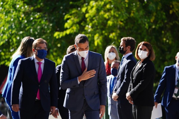 El PSOE cambiará sus estatutos para que Vara pueda estar en la Ejecutiva Federal