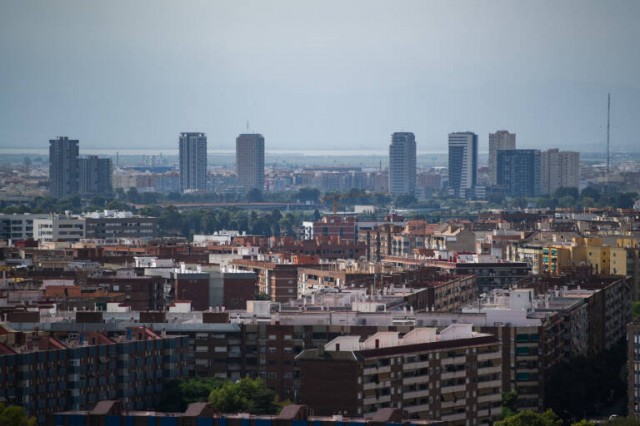 El Consell tiene hasta final de 2023 para que se rehabiliten 17.000 viviendas

a nivel energético con los fondos UE