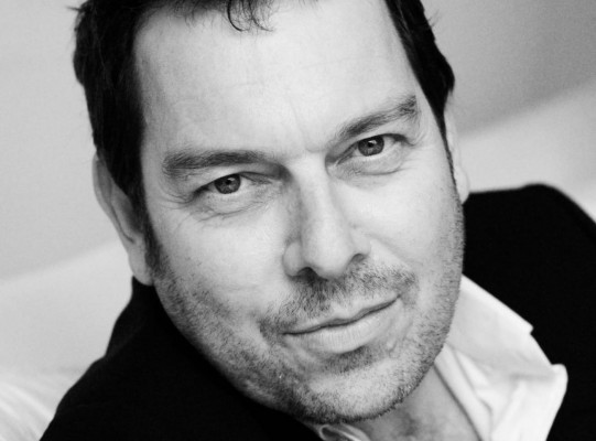 Joe Penhall, creador de la serie ‘Mindhunter’, se suma a VLC Pitch Forum