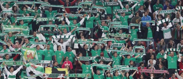 Colas en la primera jornada de la nueva fase de venta de abonos
