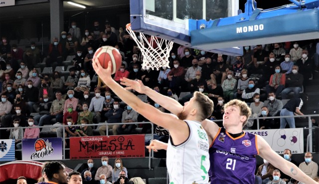 El TAU pierde en Palencia en el último suspiro