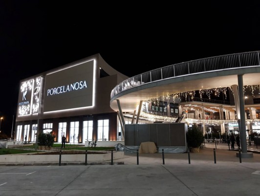 Porcelanosa se hace con el 100% de las acciones de la comercializadora Batimat