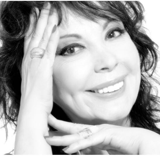 Amparo Chordá, Premio Aguja Brillante 2021: 
