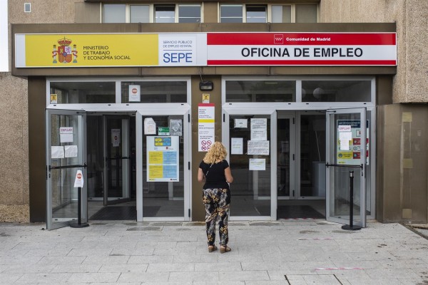  El gasto en prestaciones por desempleo se reduce hasta los 22.093 millones por la recuperación económica