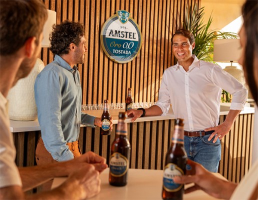 Amstel Oro 0,0 busca a dos seguidores de Rafa Nadal para invitarles a conocer al tenista en Manacor, en la Rafa Nadal Academy 
