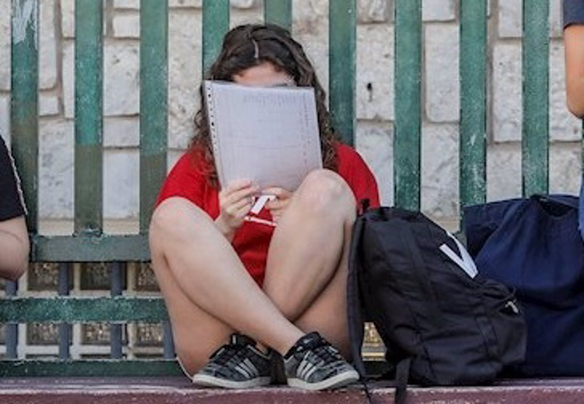 La Generalitat aporta 5,5 millones para becas complementarias a las del Estado