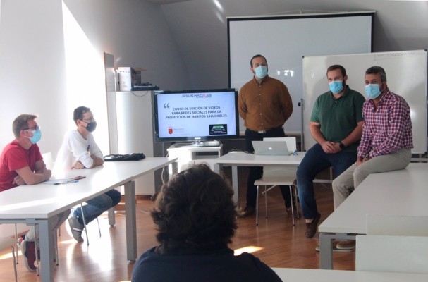 Dos cursos sobre contenidos digitales y habilidades sociales formarán a 25 jóvenes de la Región de Murcia