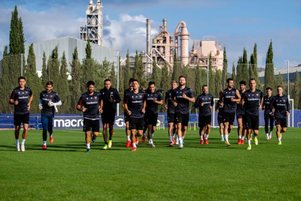 Javier Pereira llegará a Valencia el miércoles y dirigirá la sesión de entrenamiento