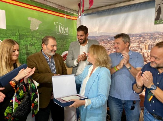 Vox rescata en Madrid las figuras de Isaac Peral y Juan de la Cierva a través de sus bisnietos