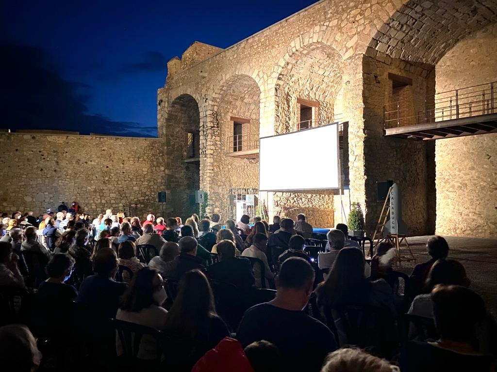 'Peñíscola, alma de cine' se estrena con testimonios de los participantes en los rodajes de Berlanga en la ciudad 