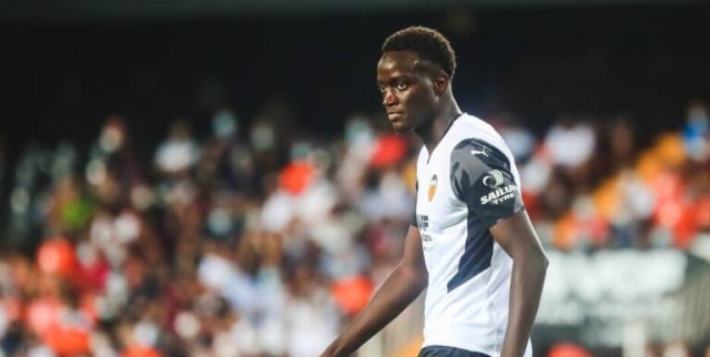 Diakhaby apunta al once en el Camp Nou tras curtirse en el arranque liguero
