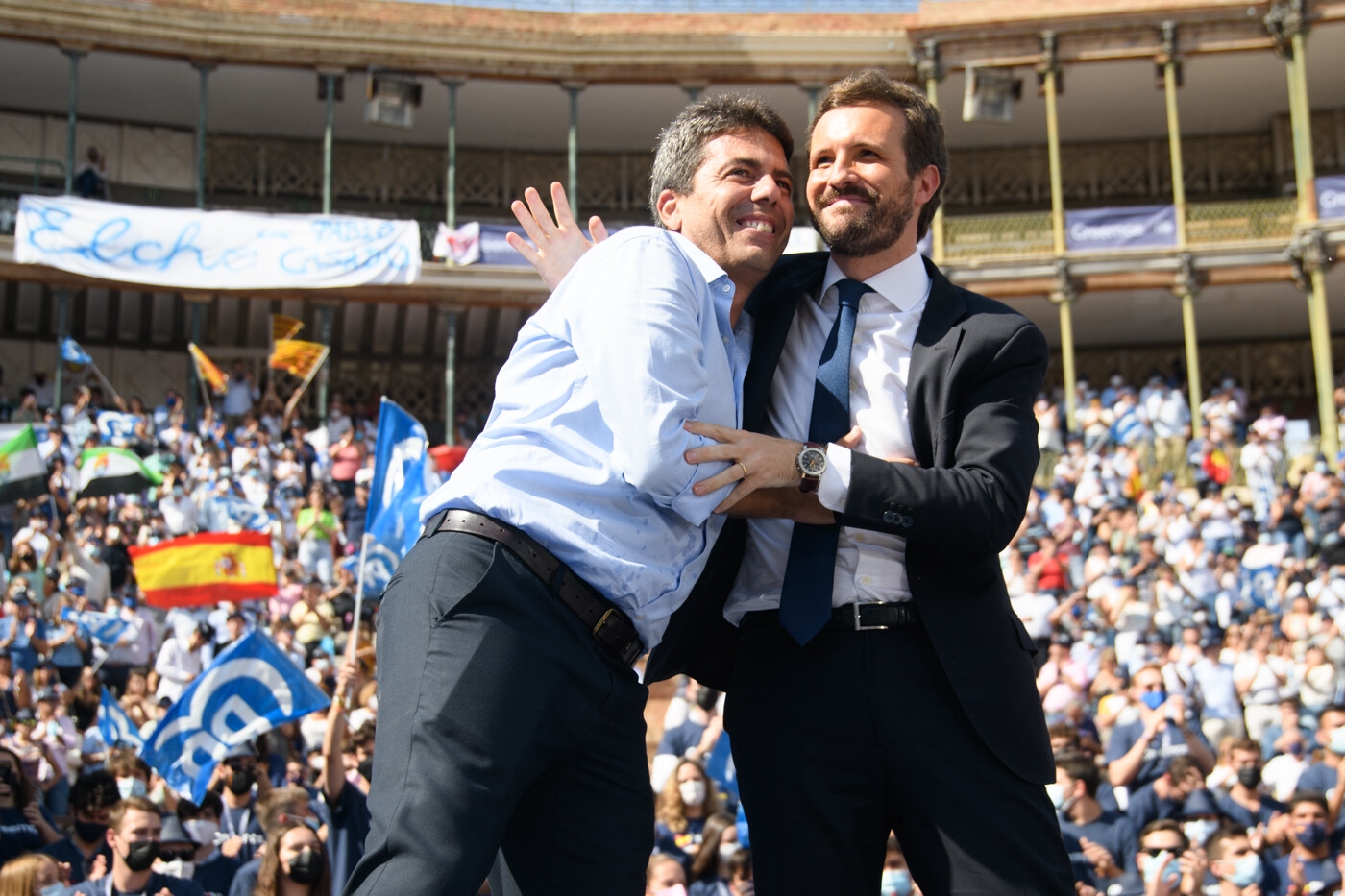 Mazón, el 'último guerrero' de Casado frente a los barones territoriales