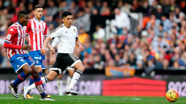 El Valencia ganó en 25 de las 40 visitas del Sporting, pero cayó en la última