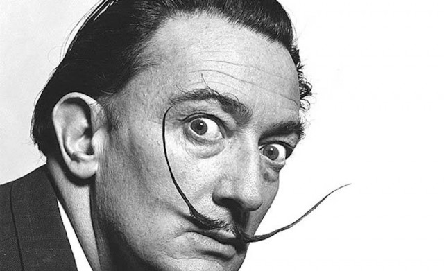 Dalí y su surrealismo desembarcan en Villa Elisa