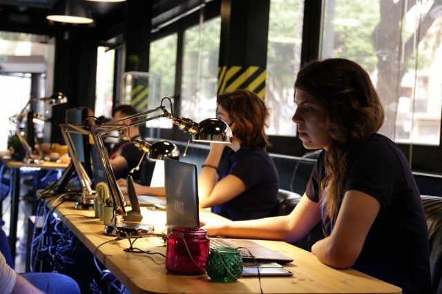 De LA a València: la escuela que idea y acelera videojuegos amplía su campus en la ciudad