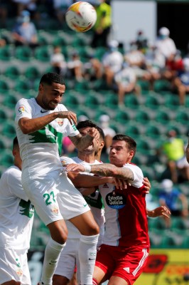 Mascarell se deja la piel por el Elche, literalmente