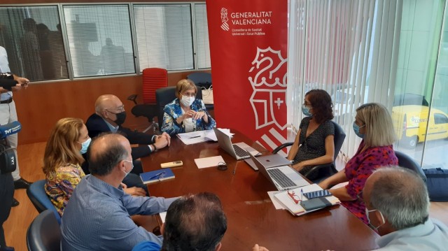 Sin claves de acceso al sistema y merma de personal y actividad: la transición de la reversión de Torrevieja 