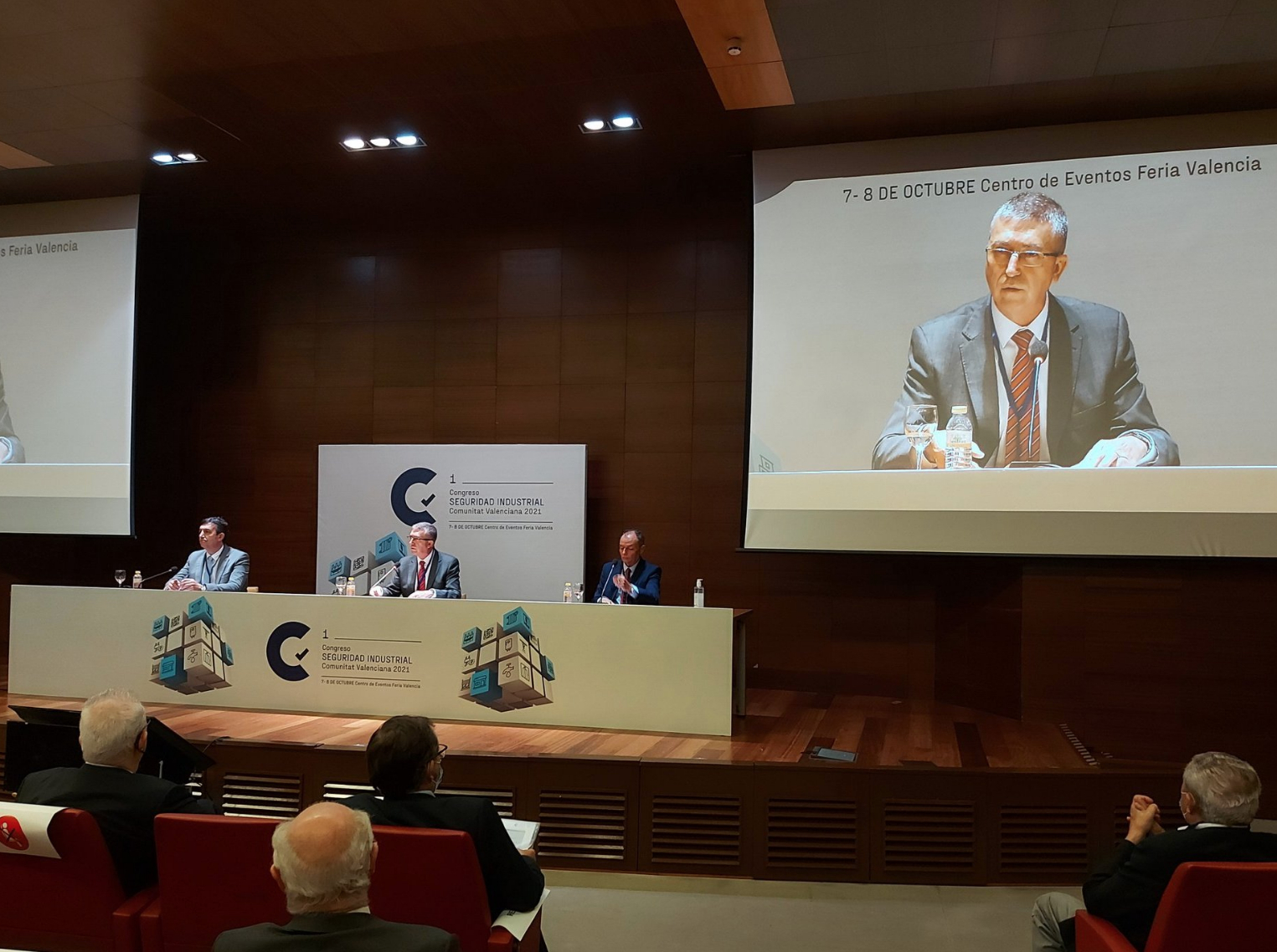 Economía quiere impulsar la creación de una empresa de microchips semiconductores en la Comunitat