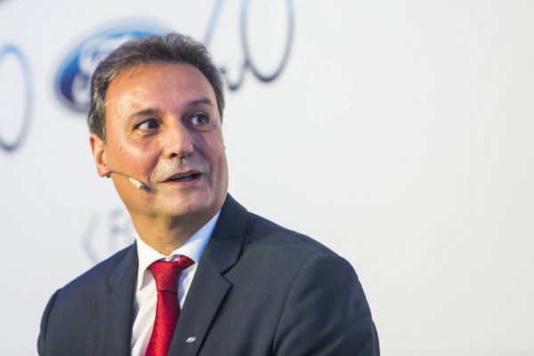 El presidente de Ford España confía en elevar ligeramente la producción en Almussafes