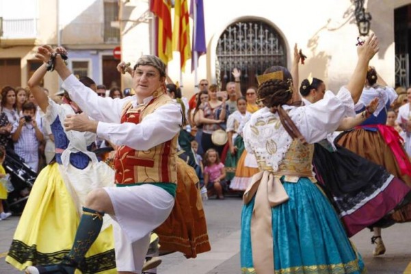 Conciertos, danses y premios: vuelve la 'normalidad' del 9 d'Octubre a los municipios valencianos