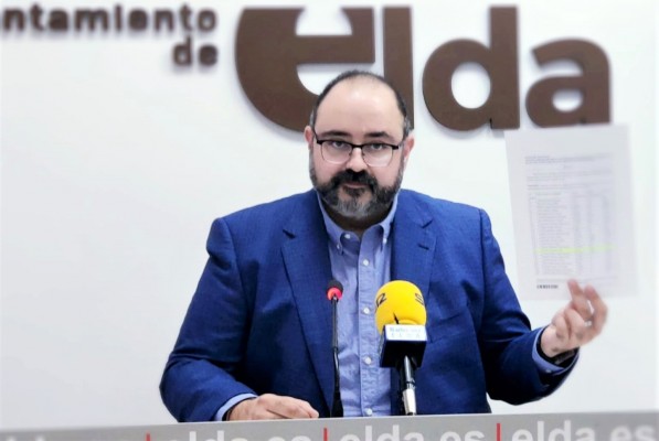 Elda lleva a la Fiscalía el contrato como funcionario interino de Iván Escobar, edil de Empleo de Aspe