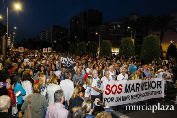 Un gran grito para salvar al Mar Menor sonará este jueves en Murcia... y 7 capitales más (entre ellas Bruselas)