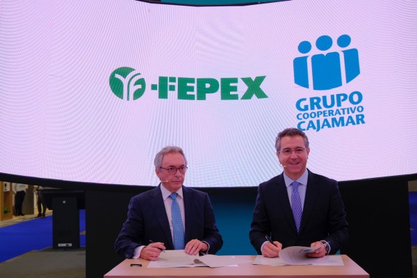 Cajamar y Fepex renuevan su compromiso para potenciar las exportaciones hortofrutícolas