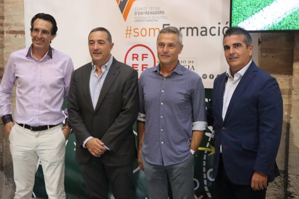 Emery y Escribá auguran “proyectos bonitos” para Paco López
