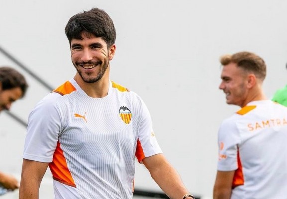 Gayà, Soler, Thierry y Cheryshev vuelven a entrenar con el grupo en Paterna