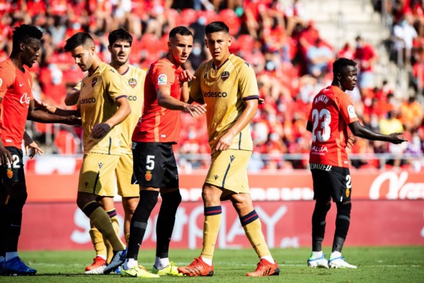 Vukcevic y Duarte, convocados con Montenegro y Costa Rica