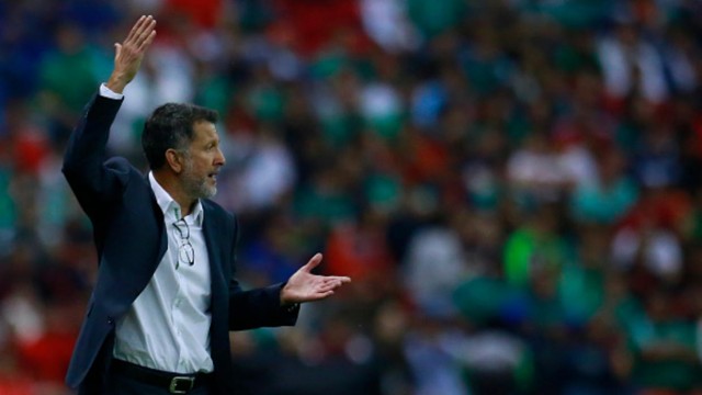 Juan Carlos Osorio estudia en Sevilla los métodos de Sampaoli