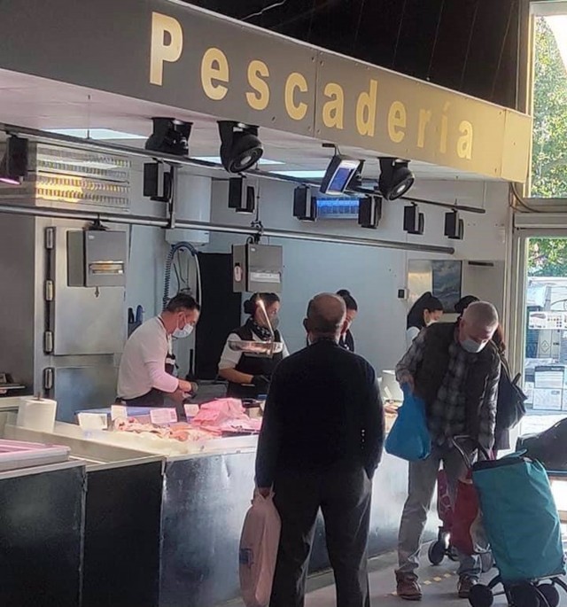 Confemercats inicia una campaña para poner en valor el trato personalizado de los mercados a los clientes