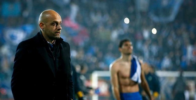 El Estoril destituye a Pedro Gómez Carmona

