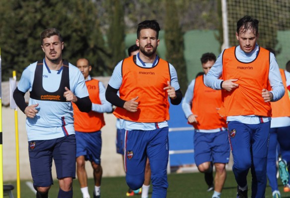 Rubén y Postigo completan la sesión matinal en Buñol