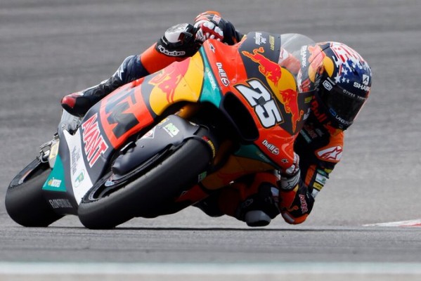 Séptima victoria de Raúl Fernández, que iguala el récord de Marc Márquez