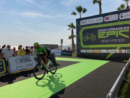 Álvaro Marzà y Clara Payán finalizan primeros la Mediterranean Epic
