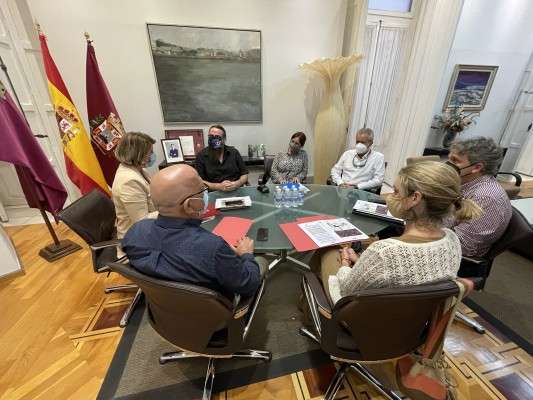 Cartagena opta a fondos europeos para la transformación tecnológica y comercial de la calle San Fernando