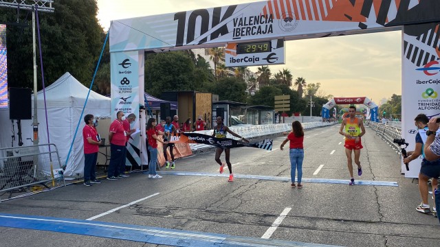 Margaret Chelimo consigue la tercera mejor marca mundial en el 10K Valencia
