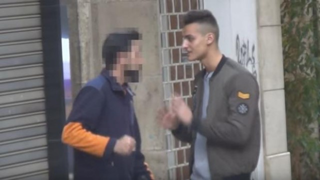 30 euros por agredir al youtuber de 'cara anchoa': la bofetada, 