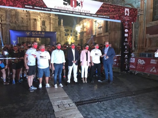 Alberto Plazas gana la 90K Camino de la Cruz e Isabel Sandoval es la primera fémina
