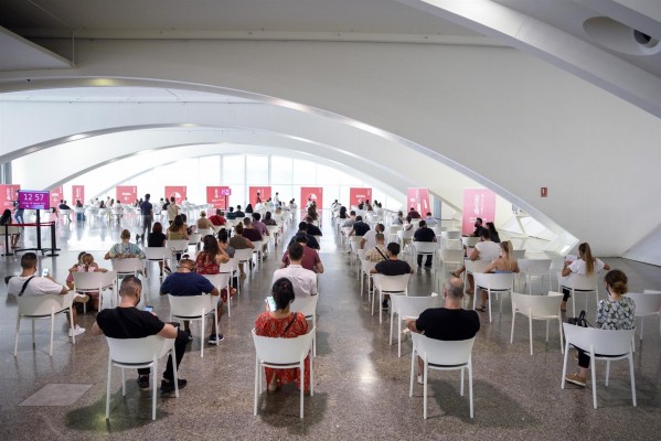 Ocho de cada diez inmunizados son más optimistas que antes y el 93% cree que tiene menor riesgo
