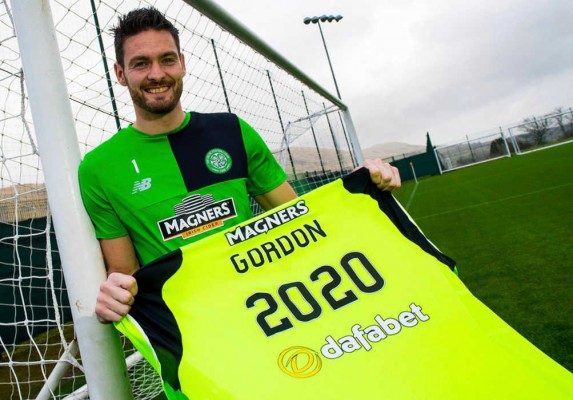 Craig Gordon, portero del Celtic, renueva su contrato hasta 2020