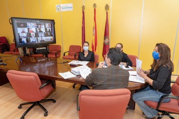 Los sindicatos municipales de Cartagena se niegan a renegociar la carrera administrativa a la baja