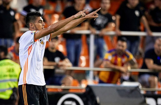 Rafa Mir se quita la etiqueta de 'niño de Mendes' a base de goles y trabajo