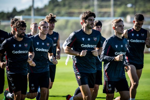 El Levante necesita ganar para alejarse del descenso